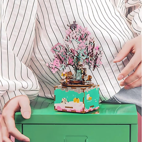 Rolife - Miniatura Armable Cherry Blossom Tree Caja Musical