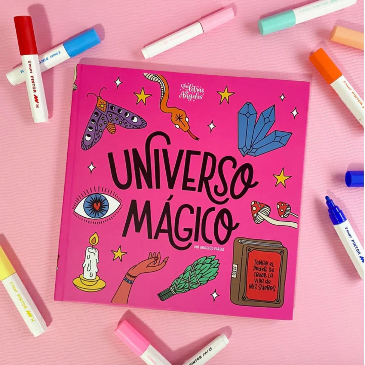 Universo Mágico - María de los Ángeles Varela